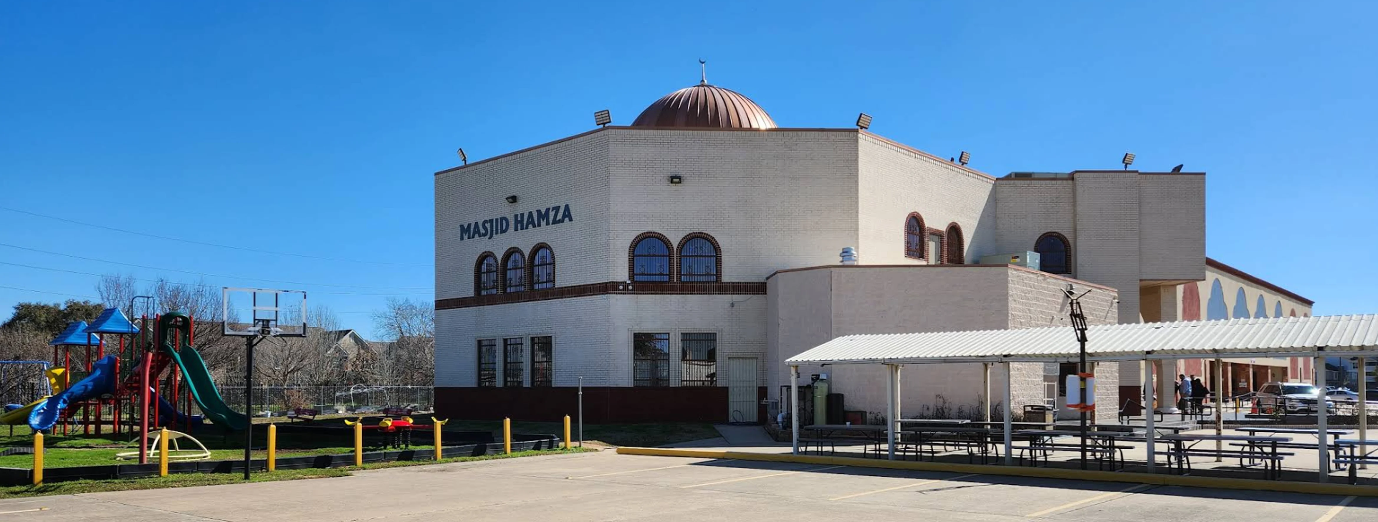 Exterior view of ISGH Masjid Hamza Houston building